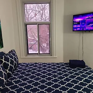 Séjour chez l'habitant Full Kitchen \\ Tv + Netflix \\ B, Montréal